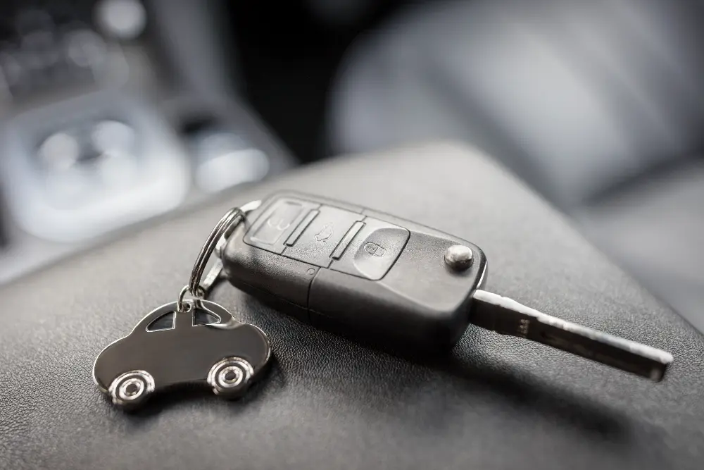 Car key left inside – emergency locksmith for vehicle opening